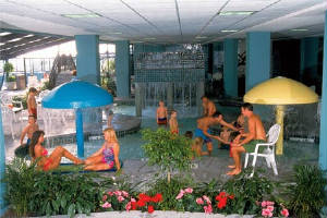 LandmarkkiddiePool2.jpg