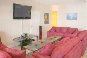 LivingArea_6_1.jpg