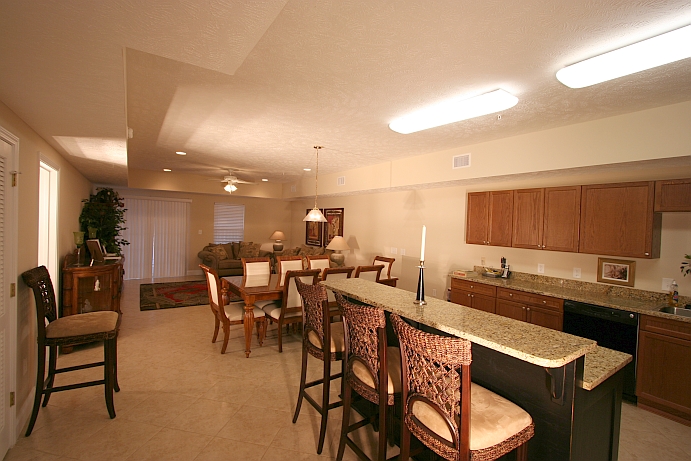 MBVII_405A/IMG_9985_KitchenDiningLiving.jpg